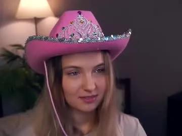 tashinapetitto — GOAL: a little tease u [0 tokens remaining] Have a good day! #18 #new #shy #blonde #teen