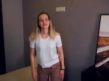 Freechat tashinapetitto on Chaturbate