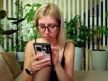 violetttttacb — Naked the entire stream  #pussy #anal #new #18 #young #teen [159 tokens remaining]