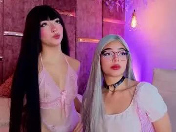 Freechat viollettebylyly on Chaturbate