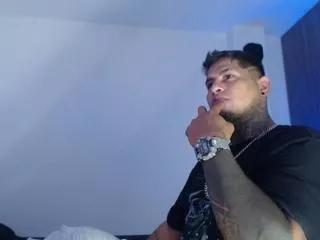 apolo_strongman