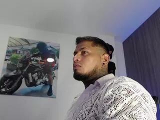 apolo_strongman
