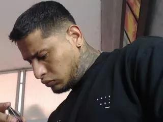 apolo_strongman
