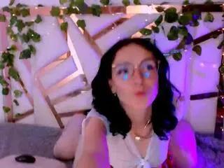 aurora_hans on Flirt4Free 