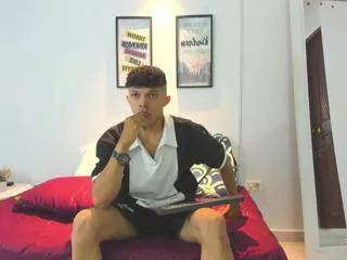 lucas_luxx on Flirt4Free 