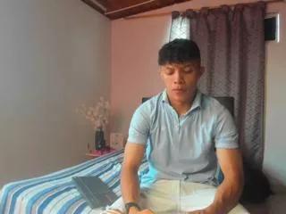 lucas_luxx on Flirt4Free 