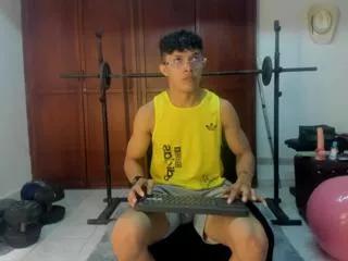 lucas_luxx on Flirt4Free 