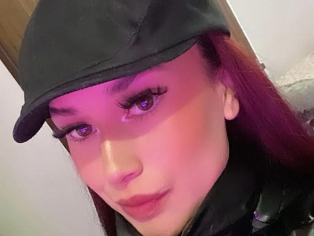 DharaCloy on LiveJasmin