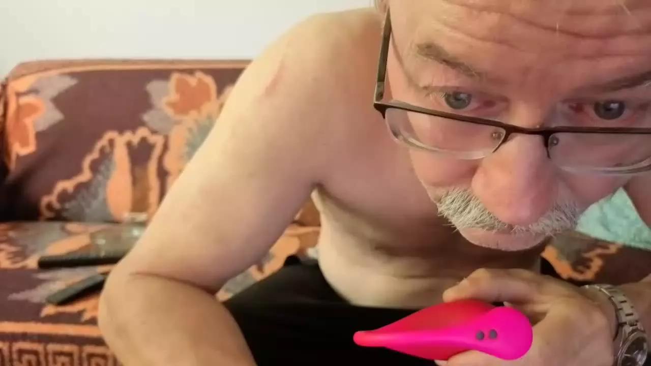 cumloverboyxxx69