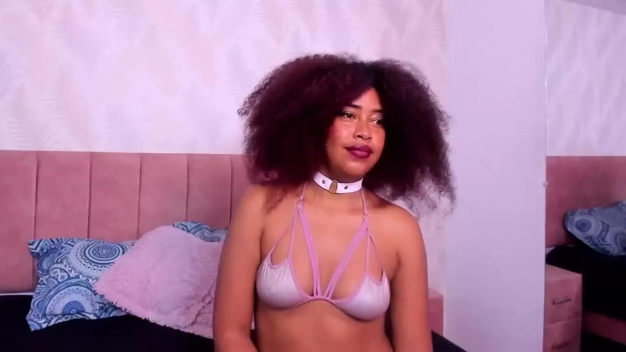 DalilaHeins on Streamray 