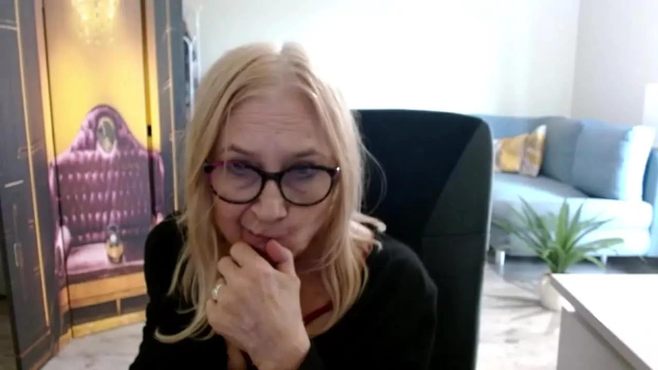 SofiaTease on Streamray 