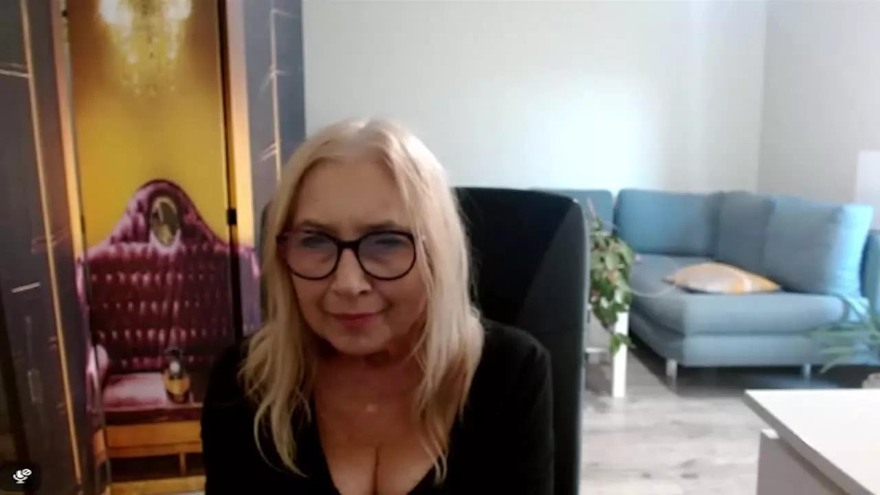 SofiaTease on Streamray 