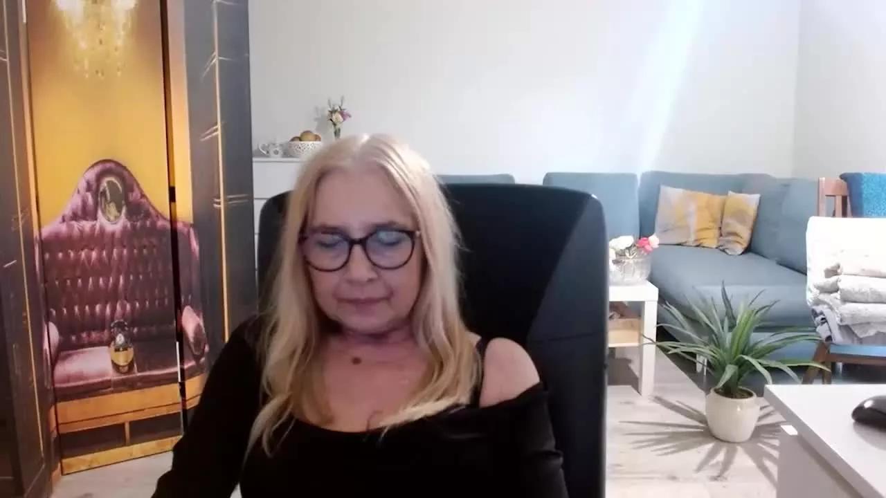 SofiaTease on Streamray 