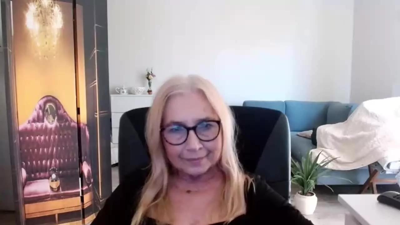SofiaTease on Streamray 