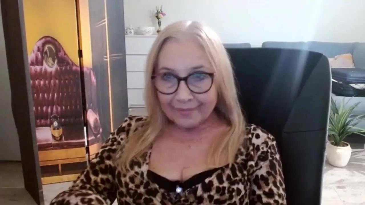 SofiaTease on Streamray 