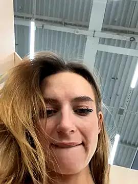 Avatar of -AngelAri-