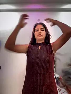 4U143 — Full nude show