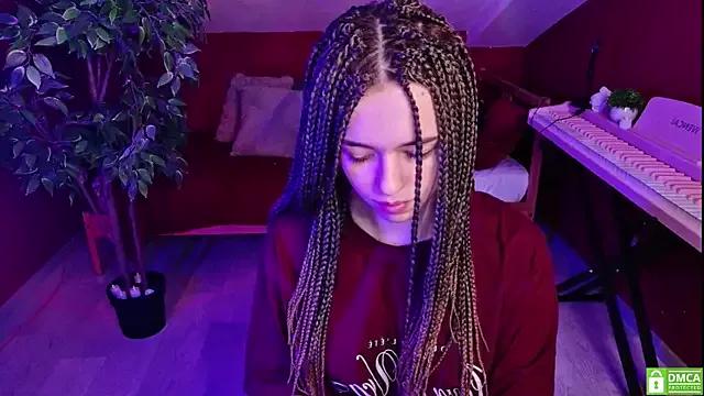 _HypeQueen_ — look at camera and smile