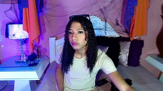 Avatar of _IsabellaRousse