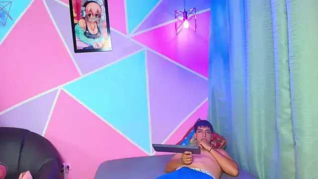 aaron_antonella_mds on StripChat 