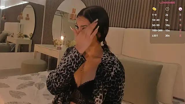 Freechat abriana_quintana on StripChat