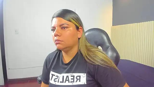 Aida-nicolle on StripChat 