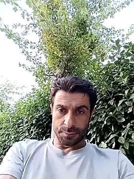 Freechat alex10alexx on StripChat