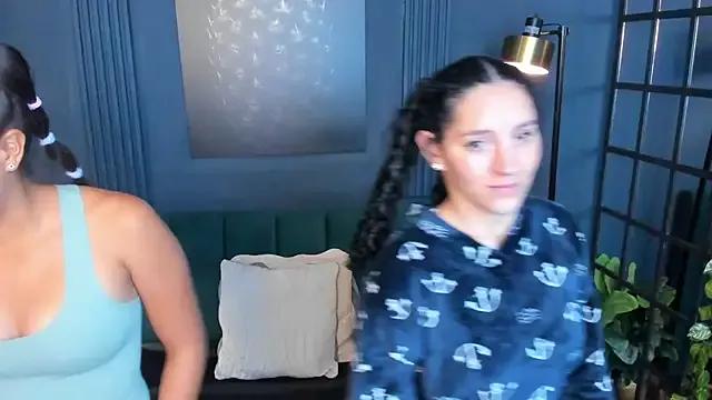 aliceandsia — Freechat on StripChat
