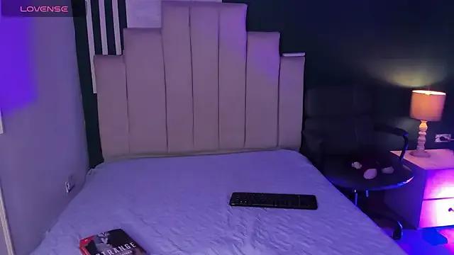 AliceMadnes — Freechat on StripChat