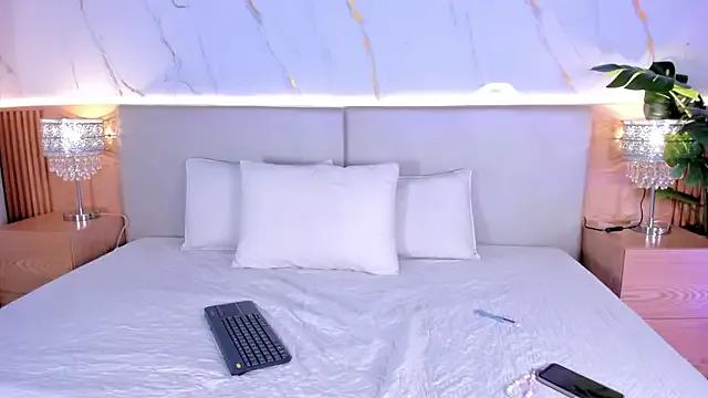 Freechat alison_harper19 on StripChat