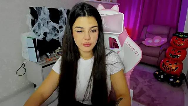 Avatar of AlluringAriel