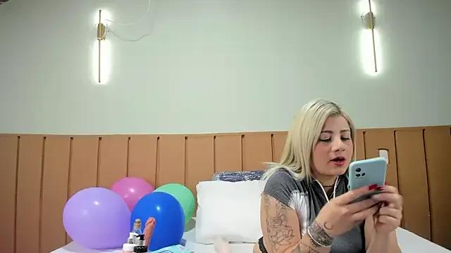 Freechat Ally_blonde on StripChat