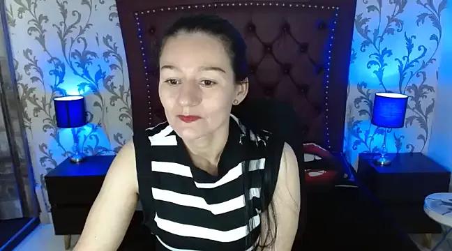 AllysonMilf69 on StripChat 
