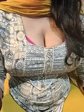 Anamika_Kapoor on StripChat 