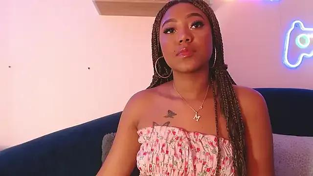 Avatar of AngelaRoberts