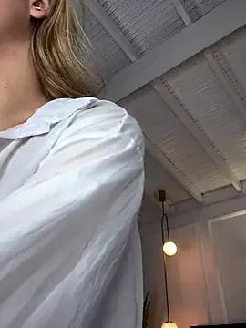 Avatar of AngelBlushXXX