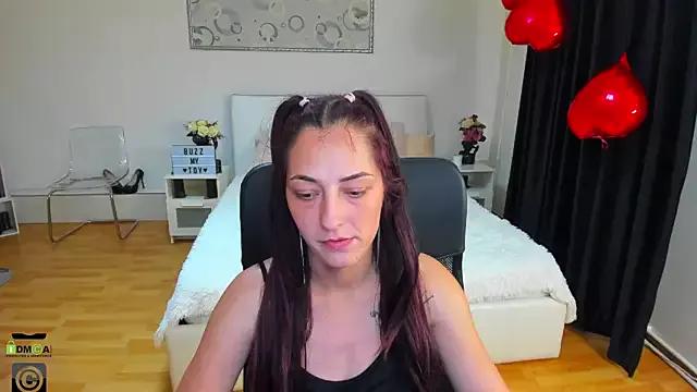 AnyaHills on StripChat 