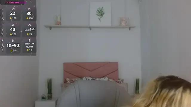 Freechat april_bunnyy on StripChat