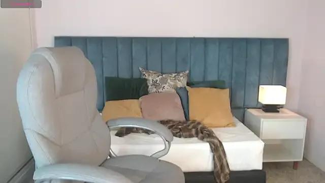 Freechat april_bunnyy on StripChat