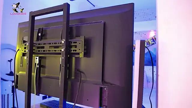 ArianaSantana — Let's Get Hot!