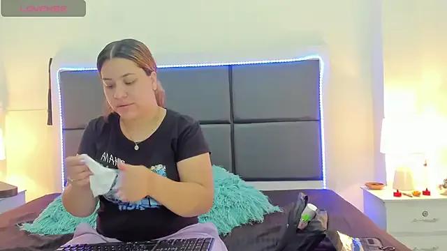 Freechat Aslhyn_Gomez on StripChat