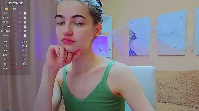 AstoriyaNight — see panties under skirt