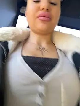 StripChat beautydiamond  is Freechat  beautydiamond — Flash tits in buss