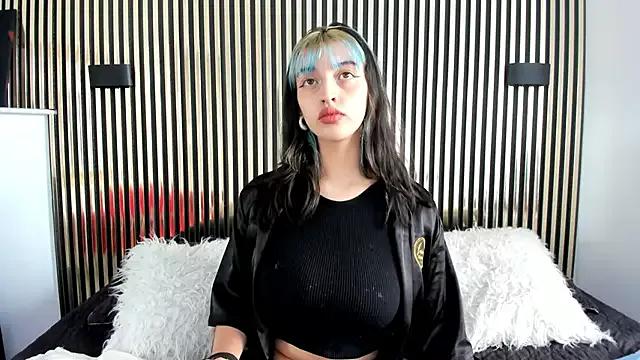 Bella_Bleu on StripChat 