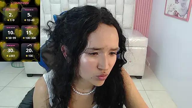 Avatar of bella_vibess_s