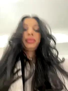 StripChat Bella_Vixen_  is Freechat  Bella_Vixen_ — 5 Min Toy Control Last Tipper