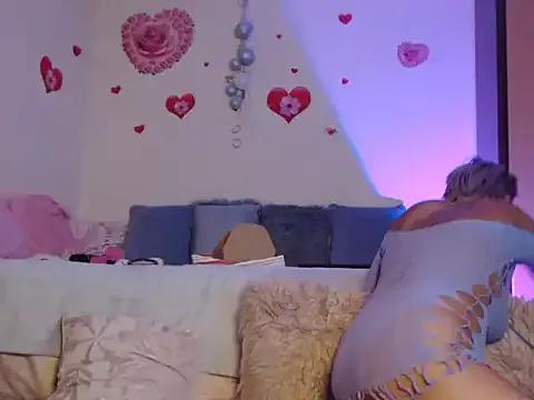 Freechat BellaBellaHot on StripChat