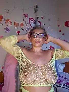Freechat BellaBellaHot on StripChat
