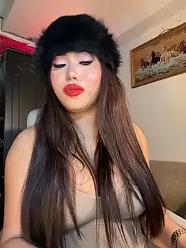 Freechat BigDominaMia on StripChat