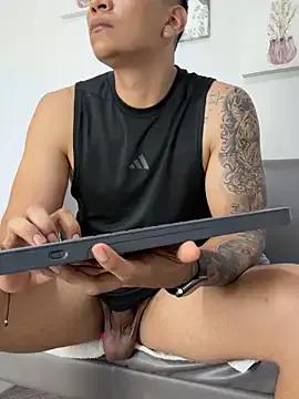 Freechat blackbullger_ on StripChat